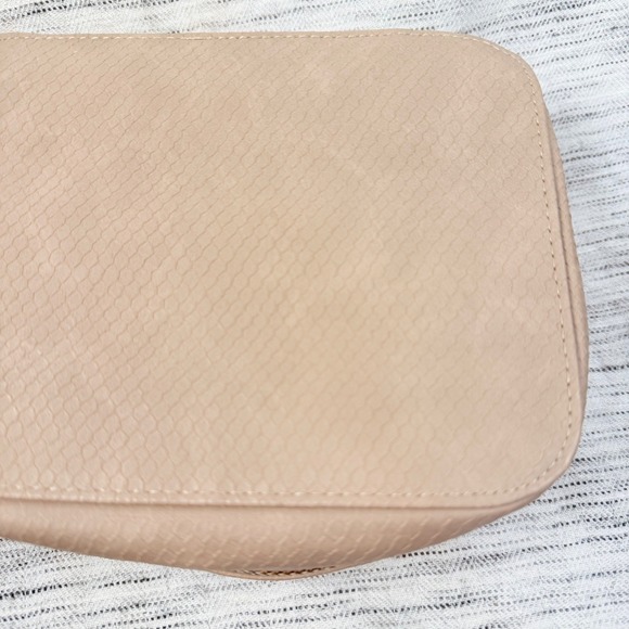 Trish McEvoy Light Beige Cream Reptile Skin Makeup Planner Travel Toiletries - Picture 2 of 7